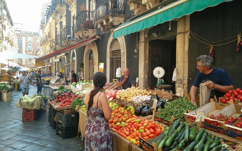 Las mejores tiendas y productos que comprar en Catania: ¡Descubre los tesoros de la ciudad siciliana!
