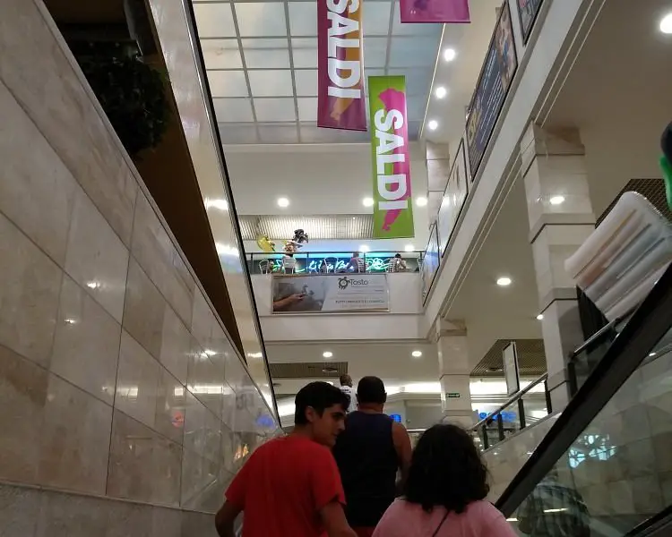 Los mejores centros comerciales en Cerdeña: una guía completa para comprar en Alghero centro commerciale