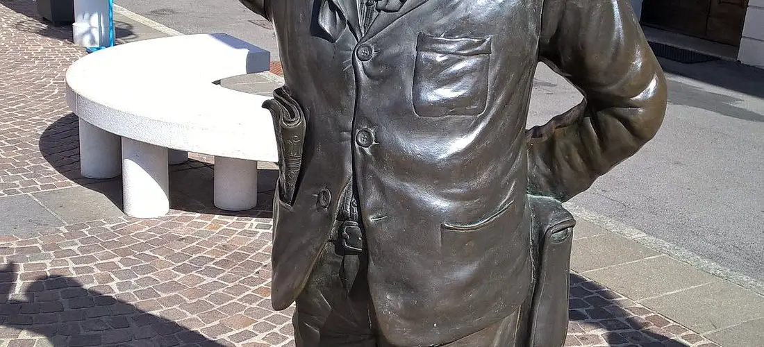 Statua di Don Camillo