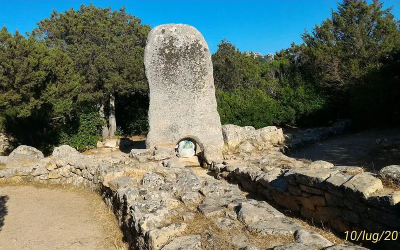 Tombe dei Giganti Li Mizzani