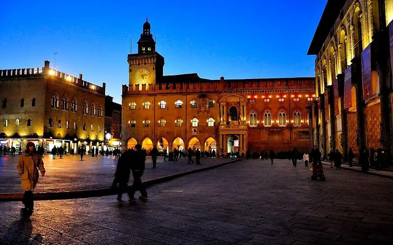 10 impresionantes lugares que ver en Emilia-Romaña: una guía para explorar la joya de Italia