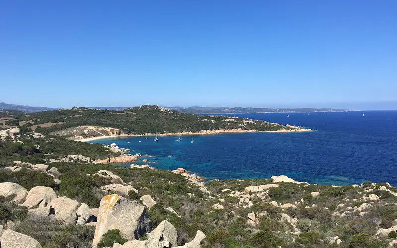 10 Impresionantes lugares que ver en Palau, Cerdeña: Una guía completa para explorar la belleza natural de la isla