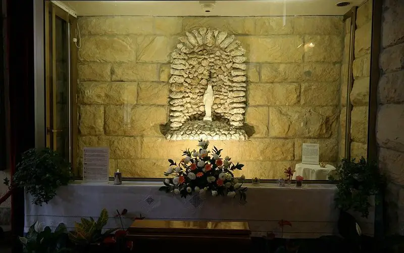 Santuario Madonnina delle Lacrime