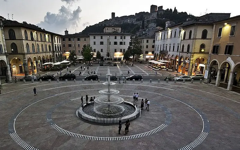 Piazza Arnolfo di Cambio