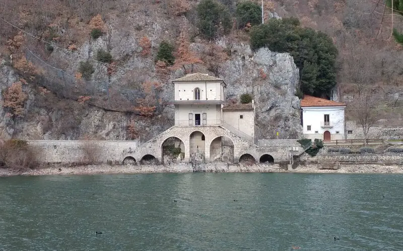 Chiesa della Madonna del Lago