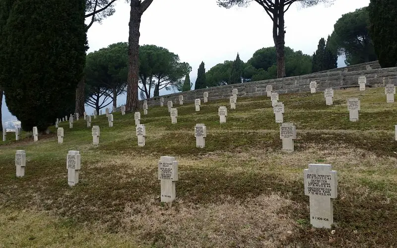 Cimitero Germanico della Seconda Guerra Mondiale