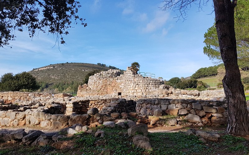 Descubre Villaggio Nuragico Palmavera: Una ventana al pasado de Cerdeña