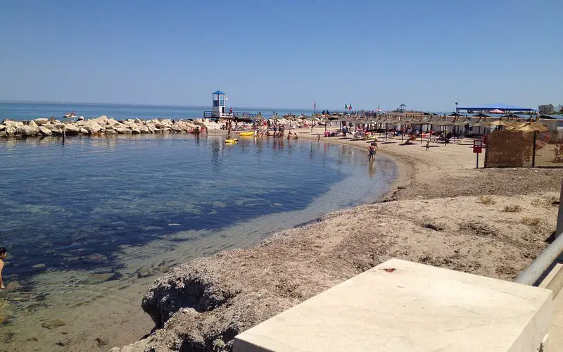 Descubre el encanto del Lido Paradiso: una joya en la costa