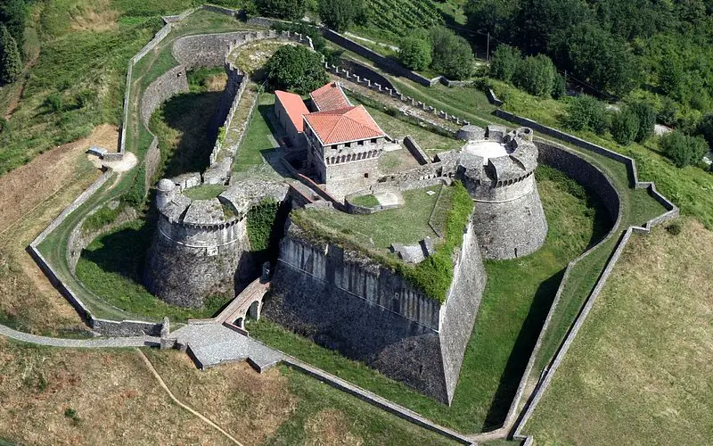 Fortezza di Sarzanello