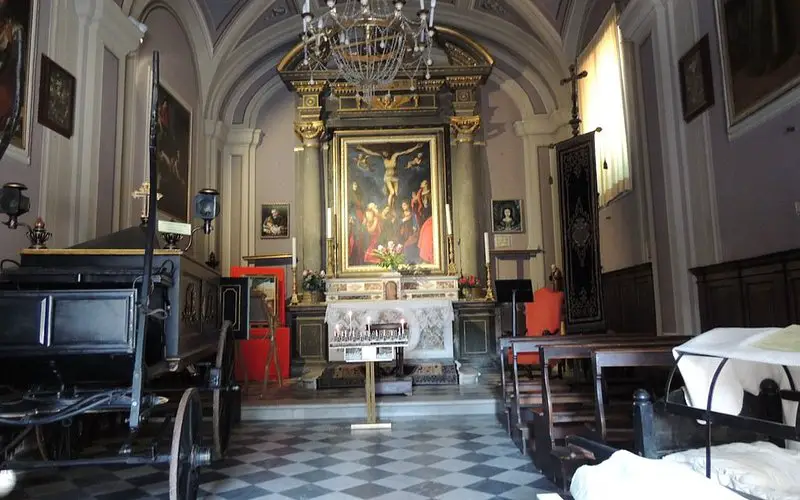 Descubriendo la Chiesa Della Misericordia: Una joya histórica en Volterra