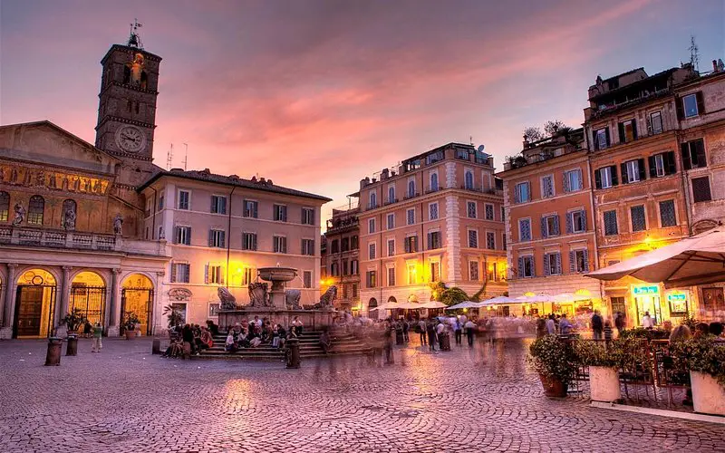 Descubre el encanto de Trastevere: Un barrio lleno de historia y vida