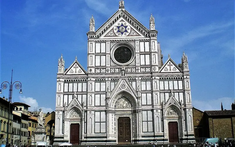 La Basílica de Santa Croce: Tesoro artístico en Florencia
