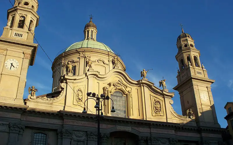 La Chiesa di Sant'Alessandro in Zebedia: Una joya barroca en Milán
