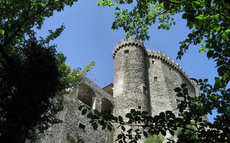 Castello Malaspina di Fosdinovo: Una joya histórica en la cima de una colina