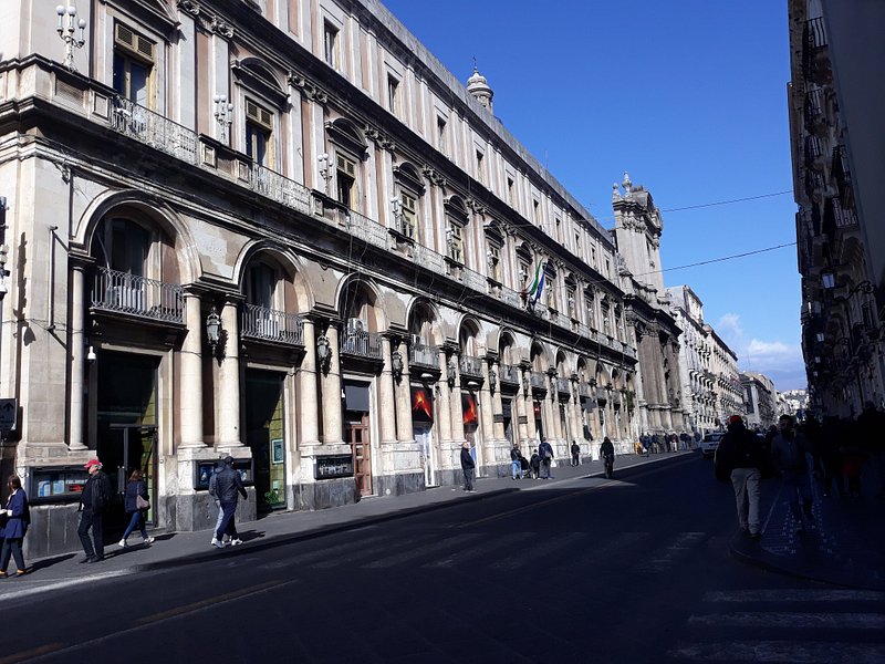 Descubre el encanto del Palazzo Minoriti en Catania