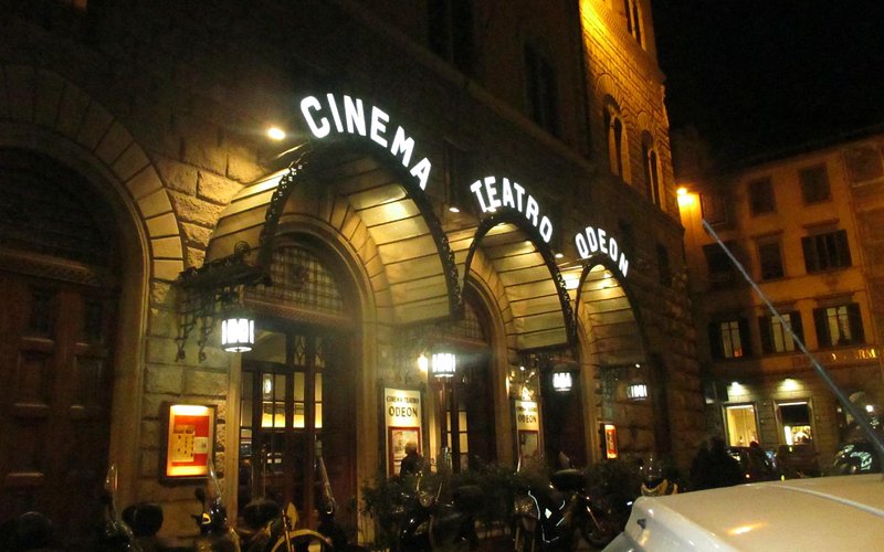 Descubre el encanto del Cinema Odeon Firenze en Florencia