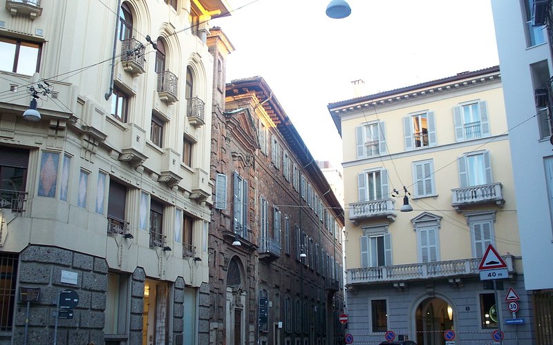 Descubre el encanto del Palazzo Fagnani en Milán