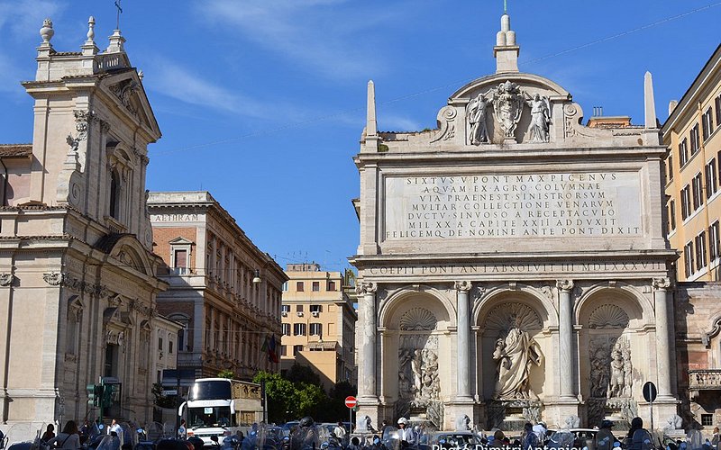 Descubre la Fontana dell'acqua Felice en Roma
