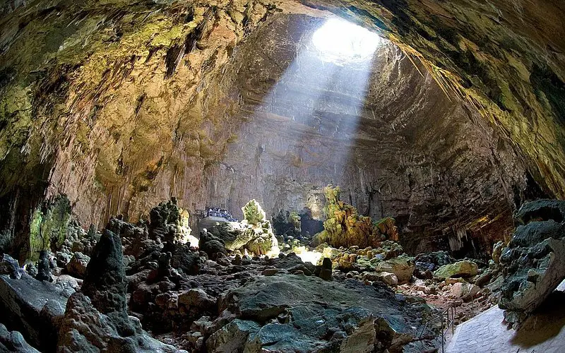 Explorando las Grotte di Castellana: Una belleza subterránea