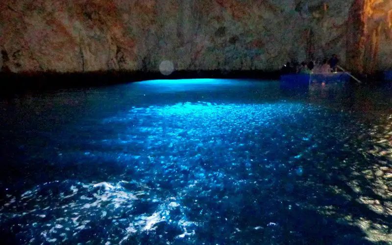 Descubriendo la Grotta dello Smeraldo: Una joya escondida en la Costa Amalfitana