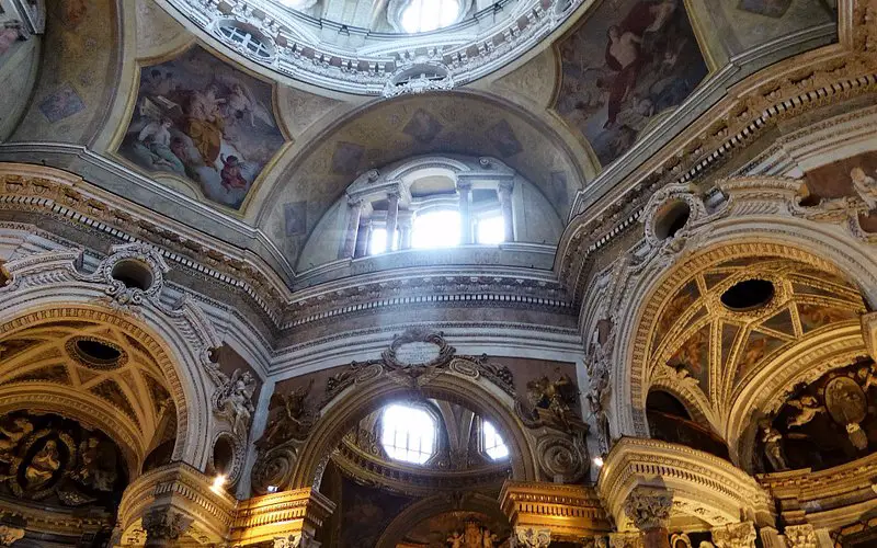 La Real Chiesa di San Lorenzo: Un tesoro oculto en Turín