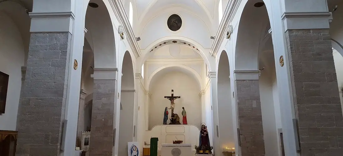 Chiesa di Sant'Adoeno: Una joya oculta en el centro histórico de Bisceglie
