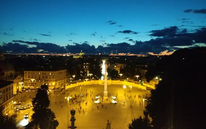 Terrazza del Pincio: Un rincón privilegiado con vistas panorámicas en Roma