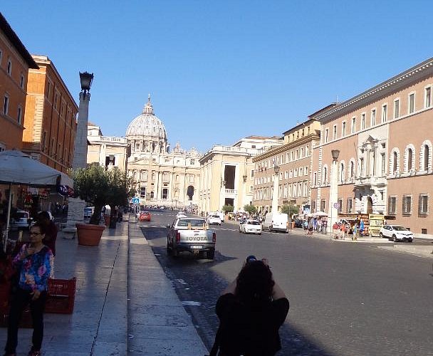 Descubre Mondo Cattolico - La tienda de artículos religiosos cerca del Vaticano