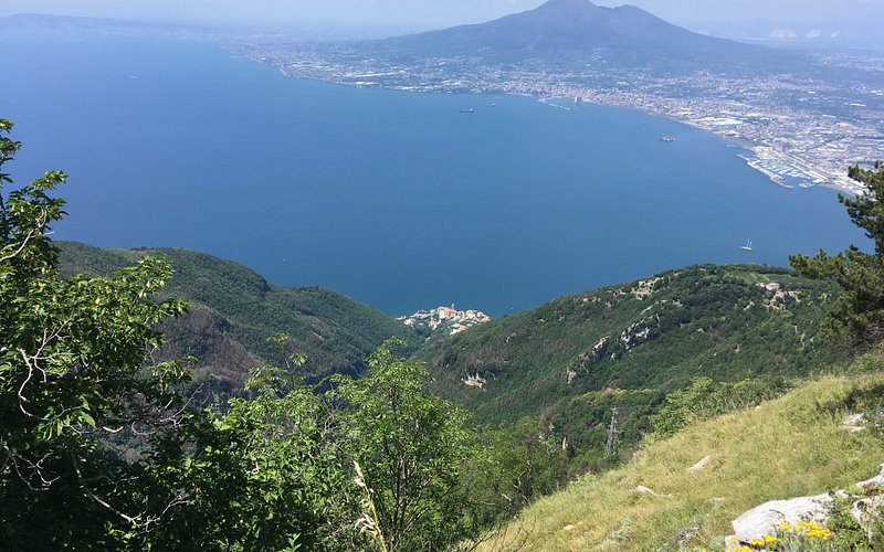 Monte Faito e Panorama: Descubre una joya escondida en el Golfo de Nápoles
