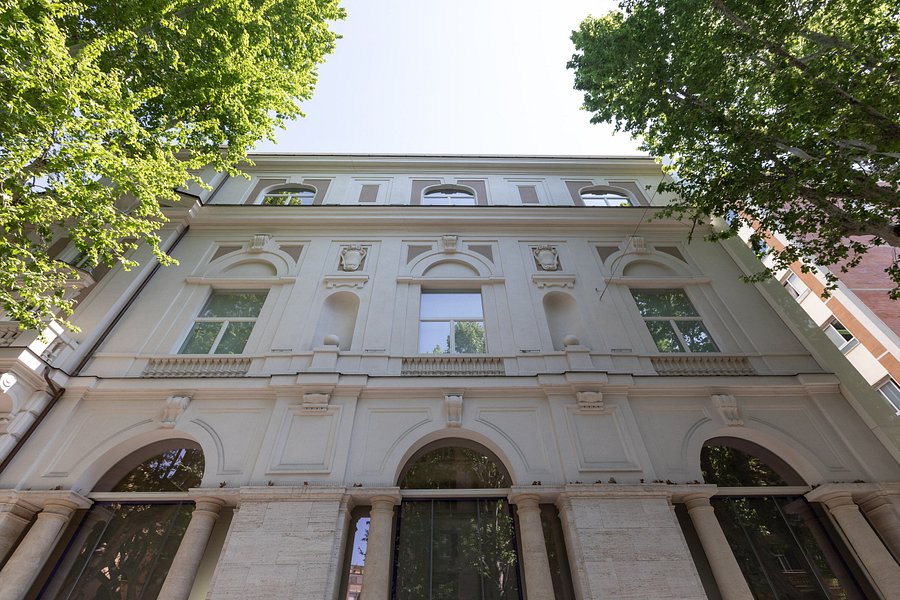 Descubre la riqueza artística del Palazzo Merulana