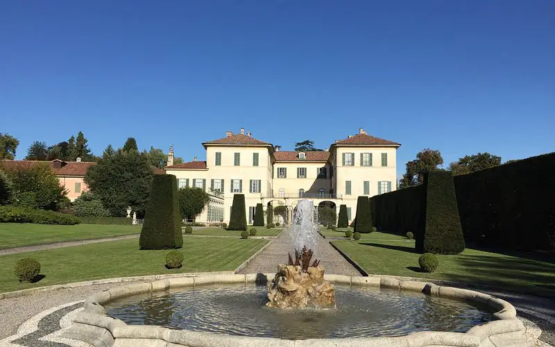 Villa e Collezione Panza: Una joya del arte moderno en Varese