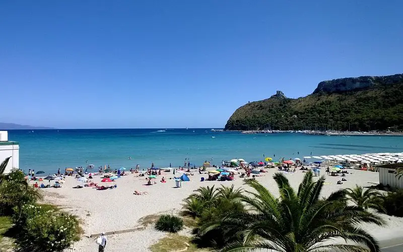 Descubre Poetto: La playa de ensueño en Cagliari