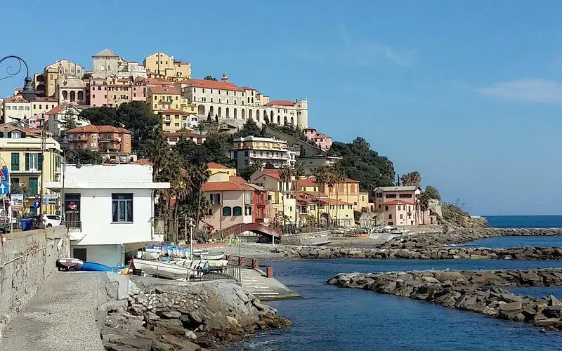 Descubriendo la encantadora Porto Maurizio: Una joya escondida en la región de Liguria