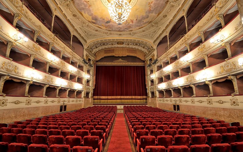 Descubre la magia del Teatro della Pergola en Florencia