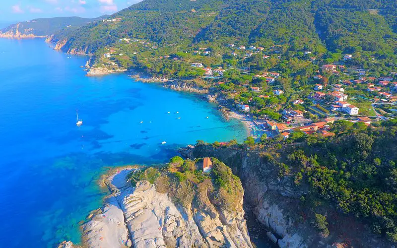 Sant'Andrea Beach: Un paraíso tranquilo en la isla de Elba