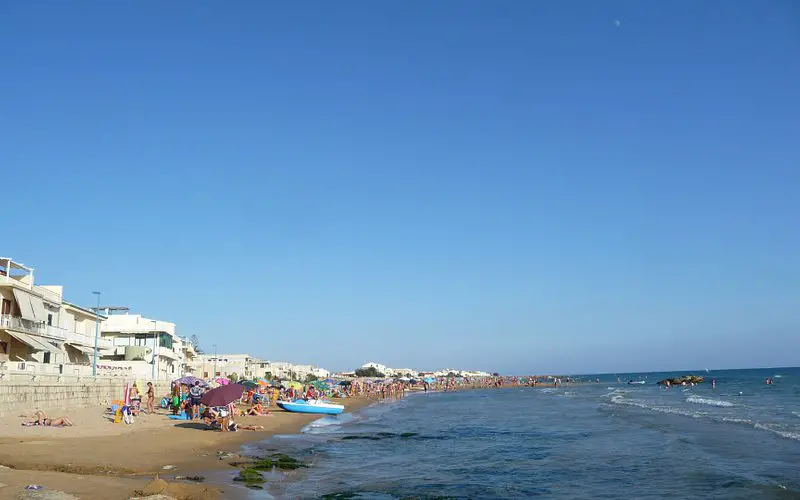 Descubre Donnalucata: Un tesoro escondido en la costa siciliana