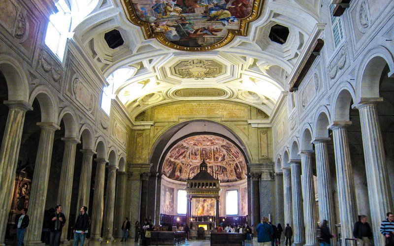 Descubre San Pedro Encadenado: Un tesoro escondido en Roma