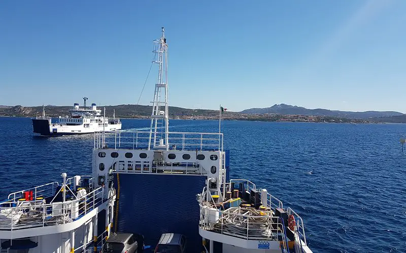 Descubre Delcomar: Una forma rápida y conveniente de explorar el Archipiélago de La Maddalena