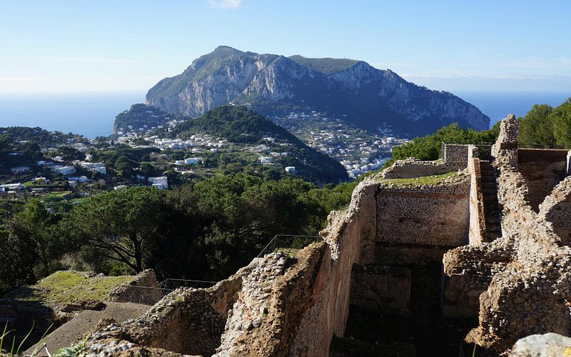 Descubre Villa Jovis: Un tesoro histórico con vistas espectaculares en Capri
