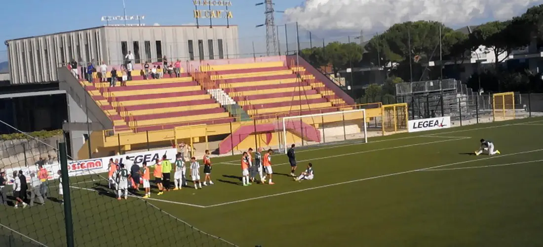 Campo Sportivo Ricciardelli: Un lugar para vivir la emoción del fútbol en San Severo