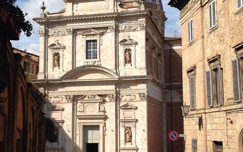 Chiesa di Santa Maria in Provenzano: Una joya escondida en Siena